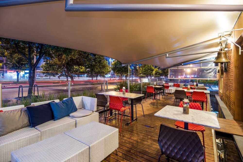 מסעדה תמונה