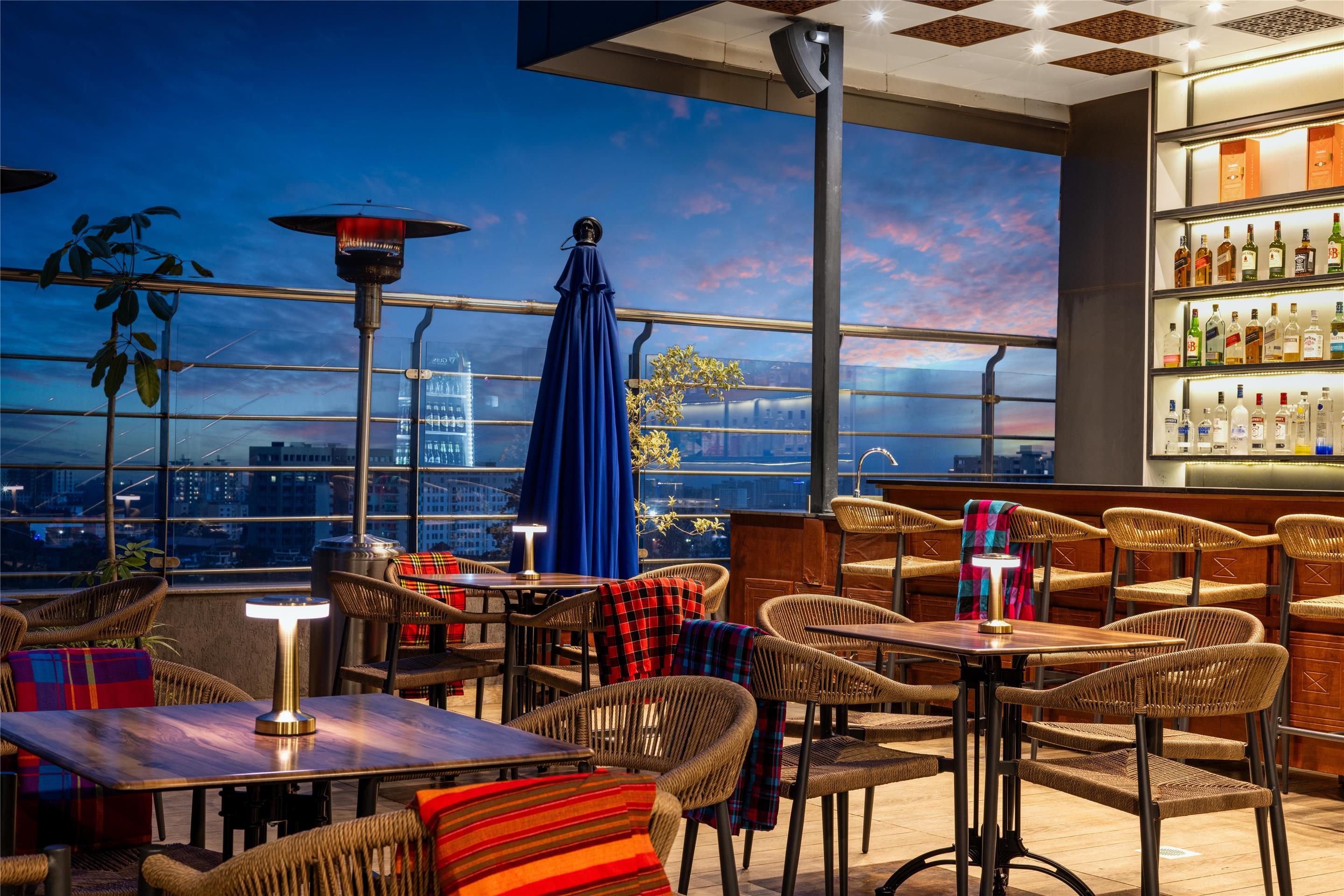 מסעדה תמונה