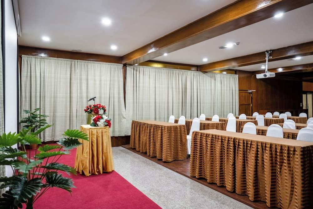 חדר ישיבות