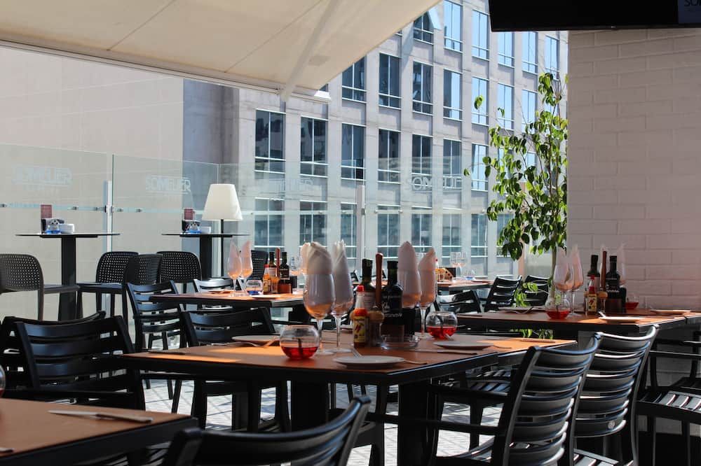  מסעדה