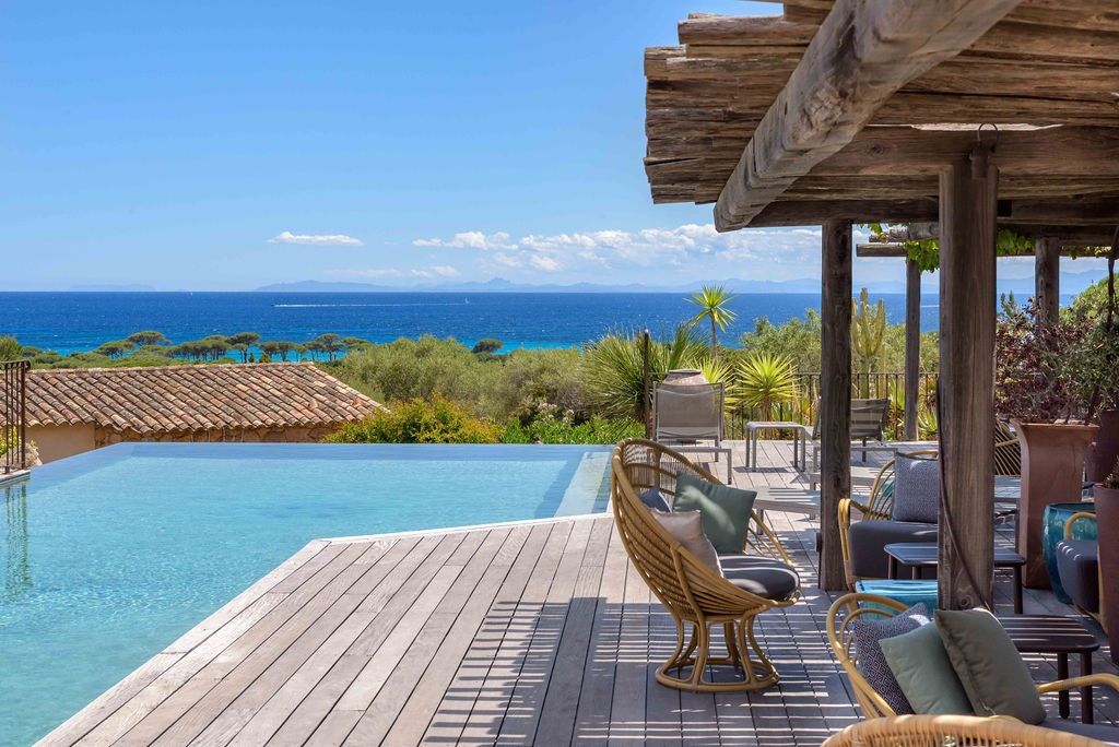 בריכה תמונה