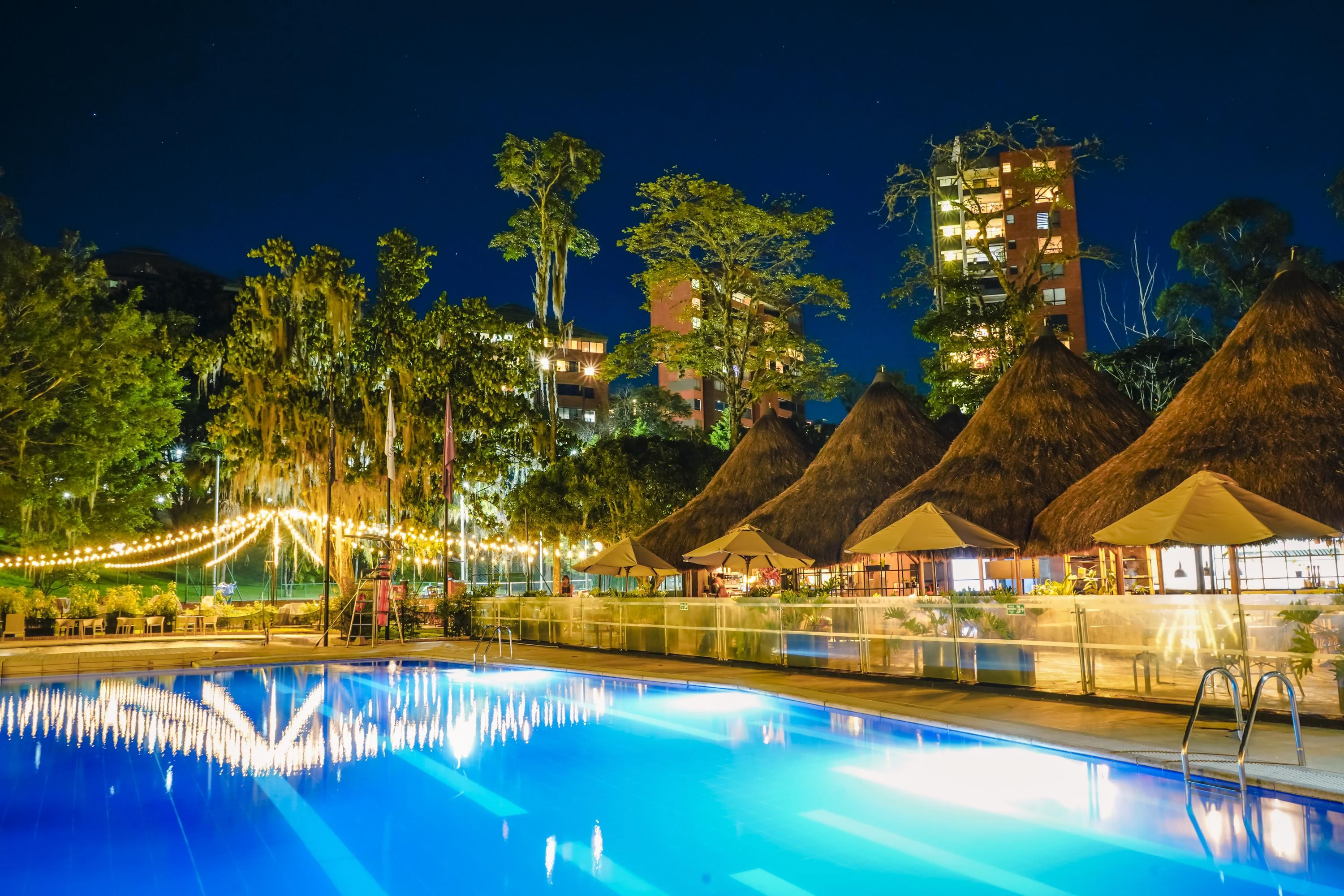 בריכה תמונה