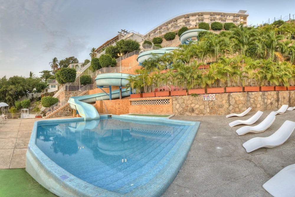 בריכה תמונה