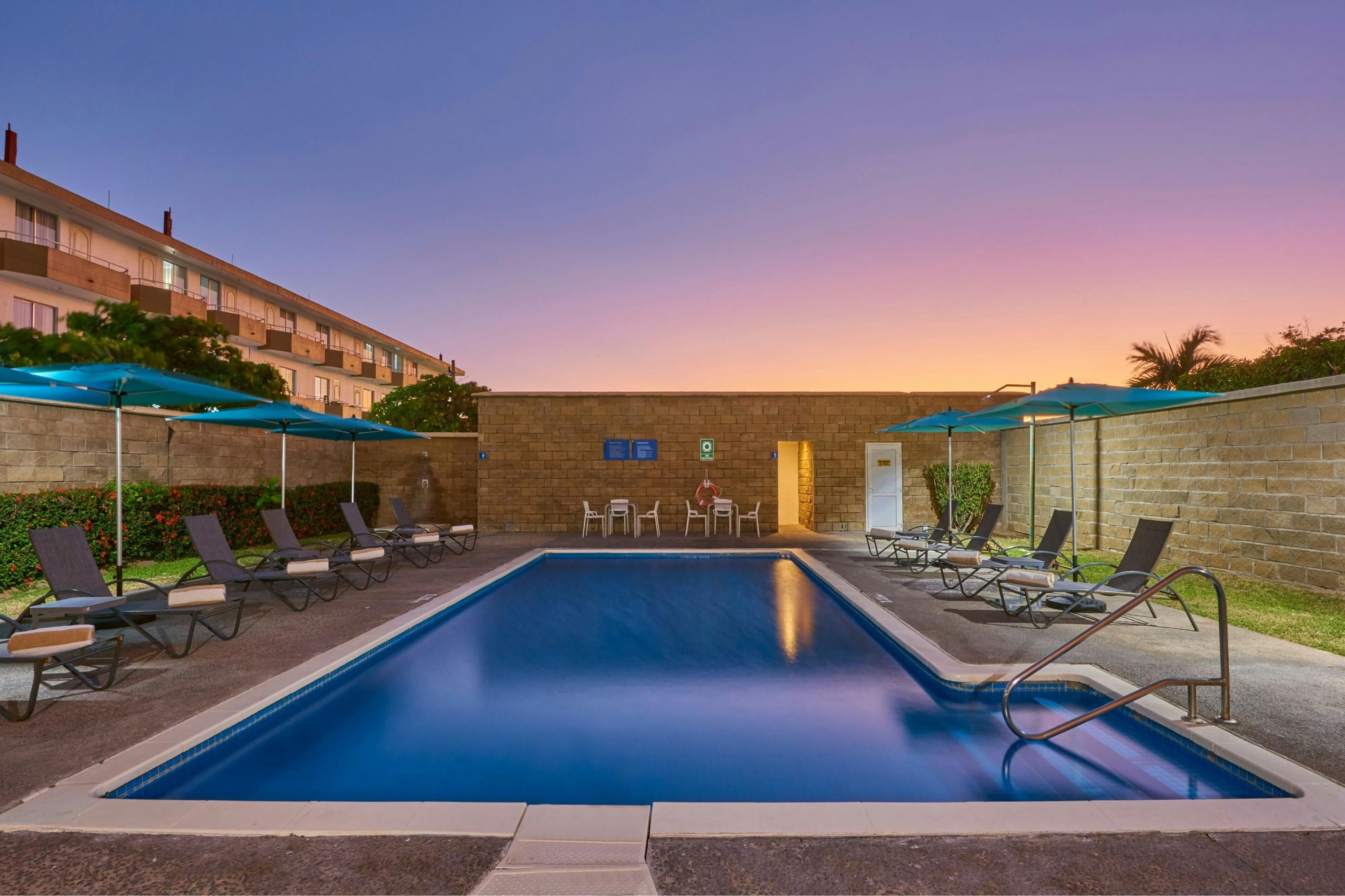 בריכה תמונה