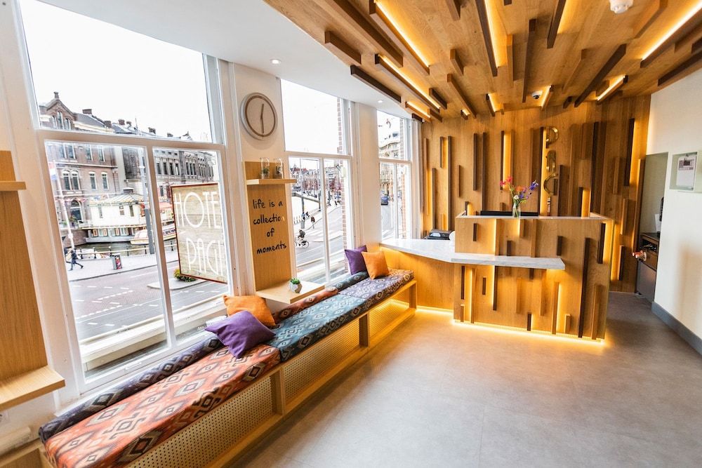 דלפק קבלה תמונה