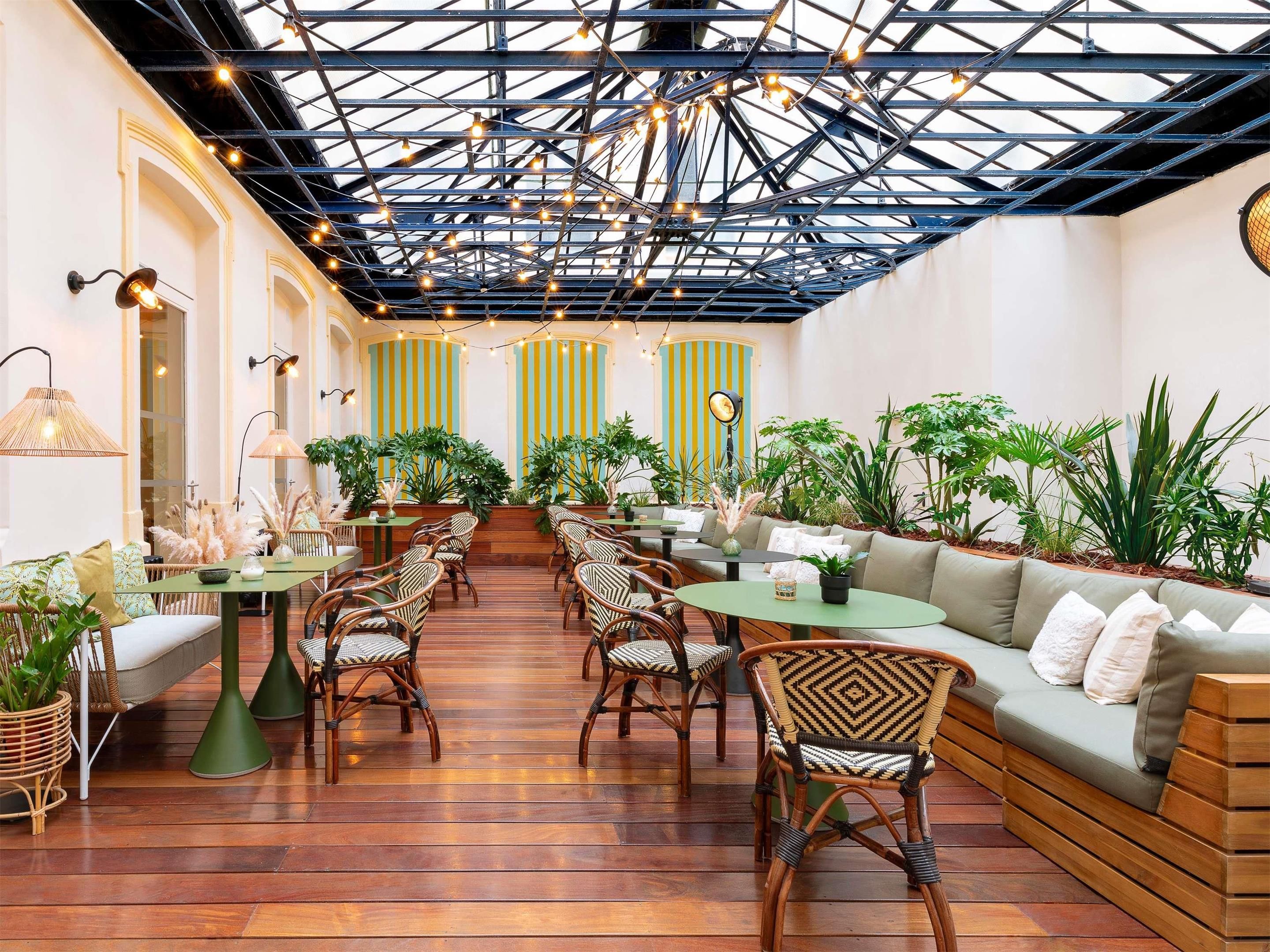 מסעדה תמונה