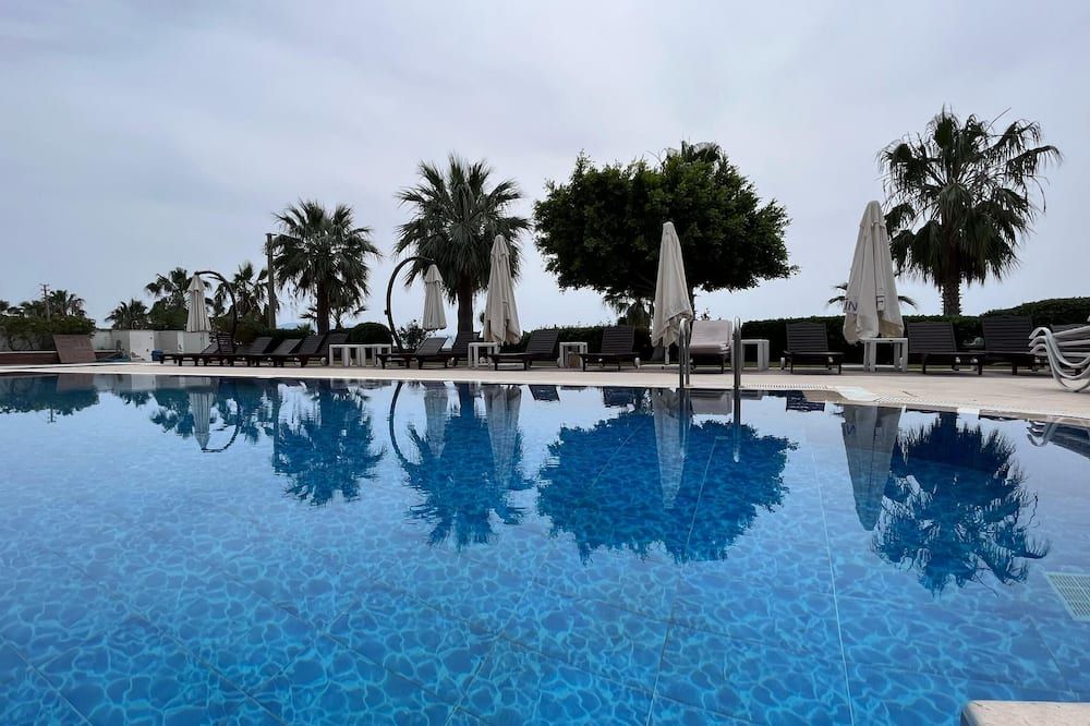 בריכה תמונה