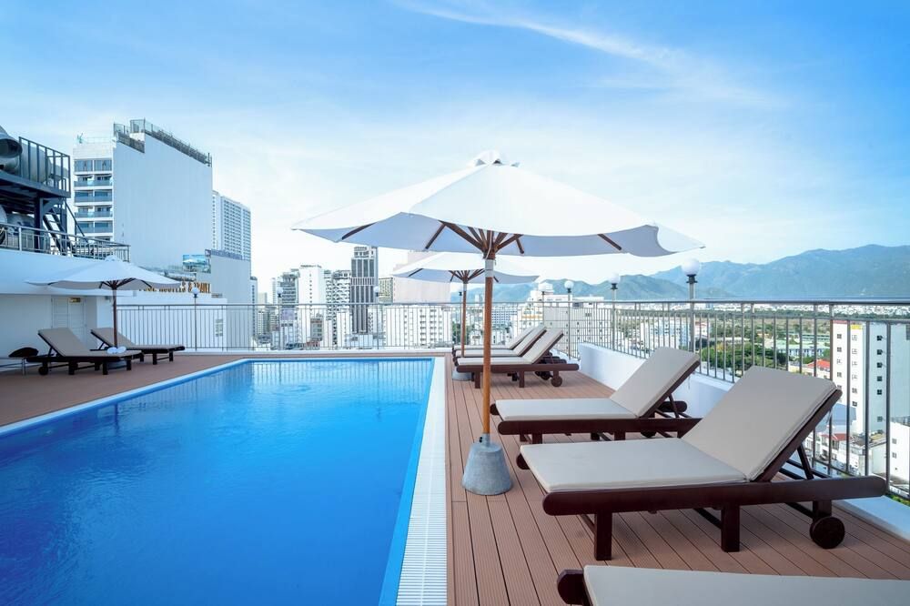 בריכה תמונה