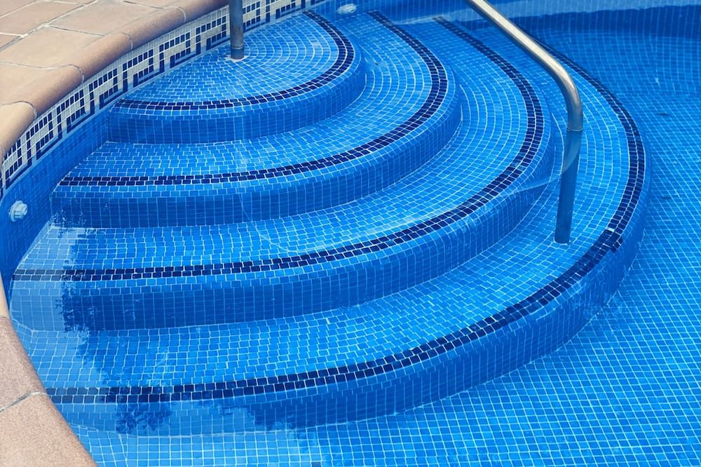 בריכה תמונה