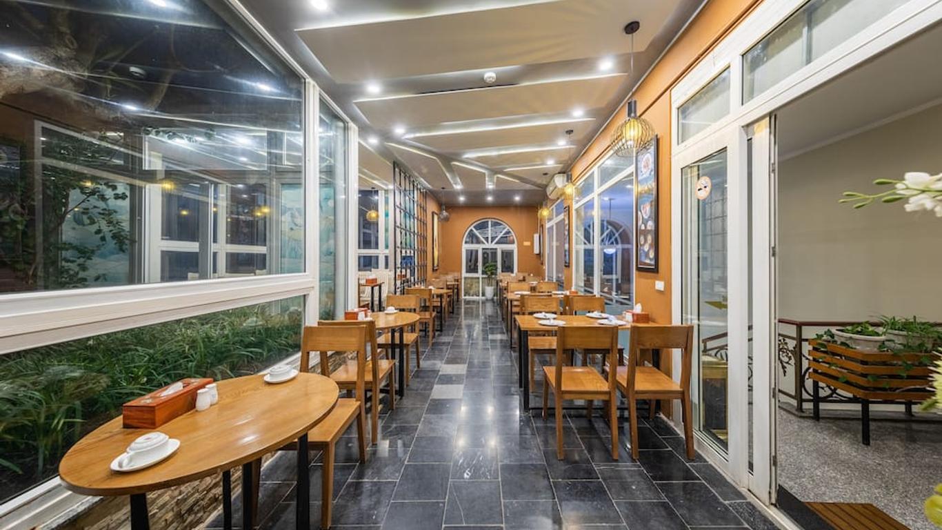 A25 Hotel - 23 Quán Thánh