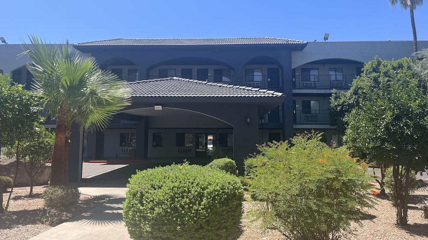 Ocotillo Apartments & Hotel