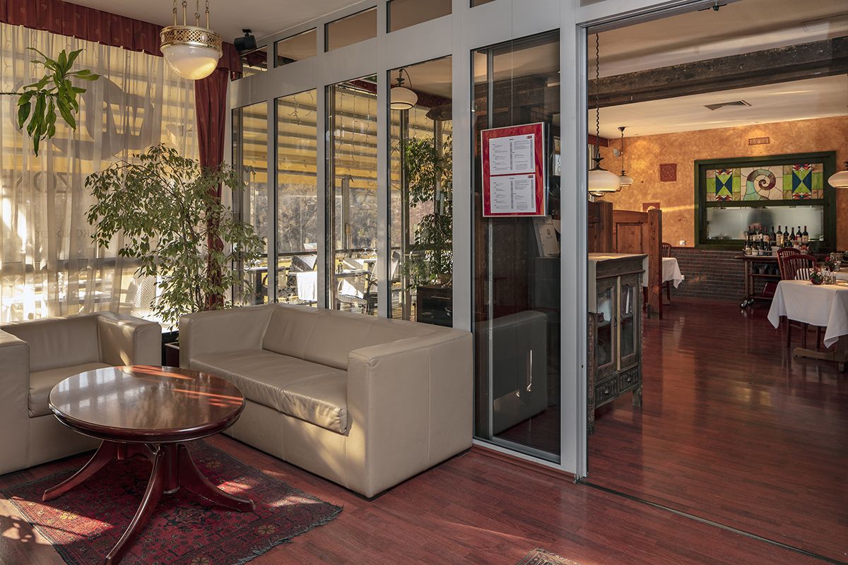 כניסה למלון