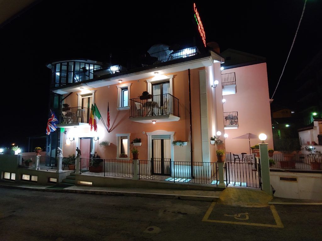בניין
