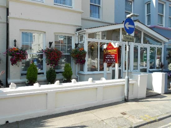 כניסה למלון