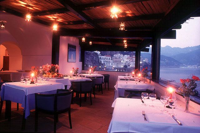 מסעדה תמונה